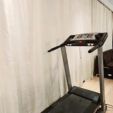 I ゲストハウス ティラナ